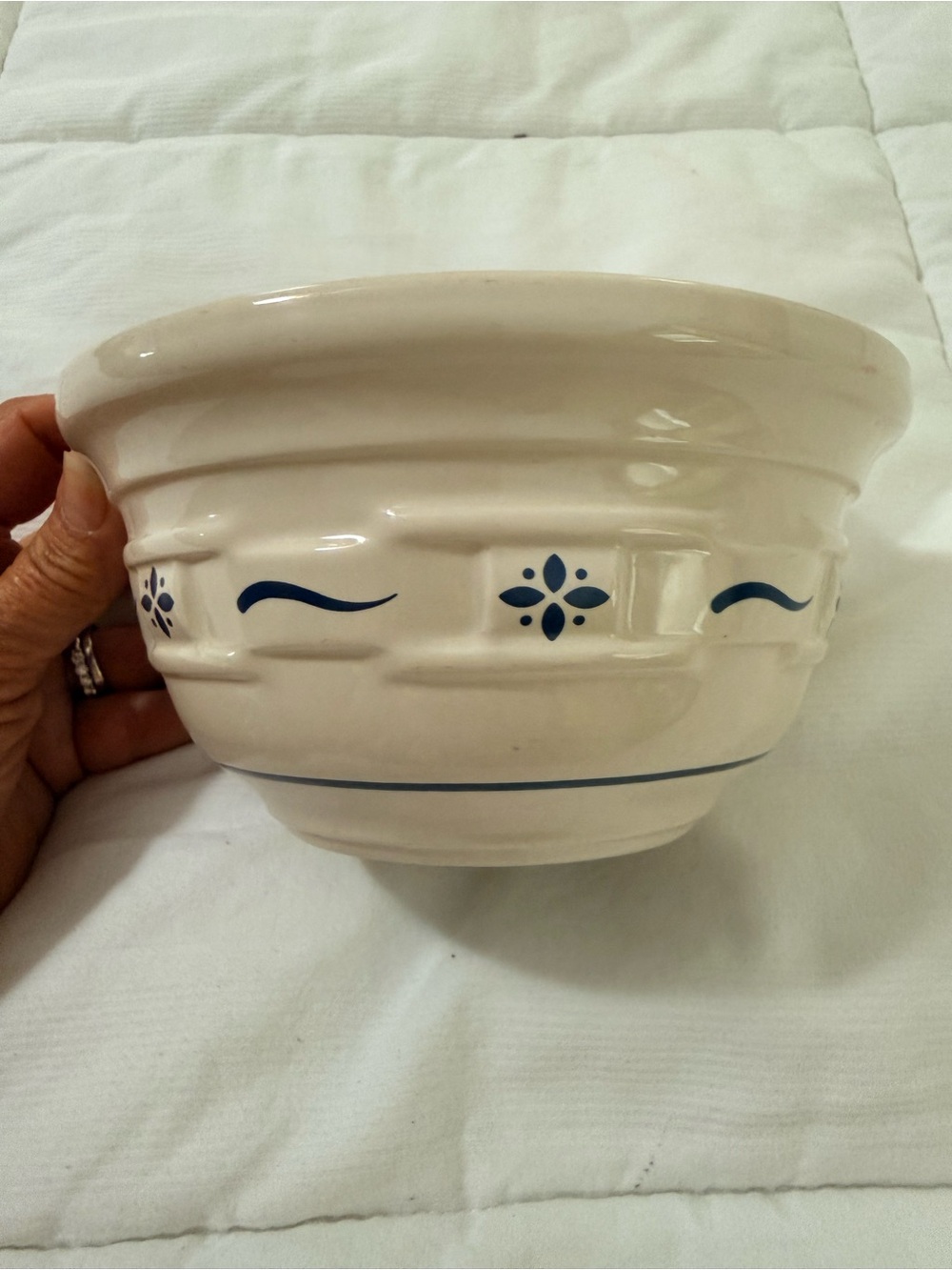 VTG Longaberger Woven Traditions Heritage Blue accent  6 1/2" Bowl.